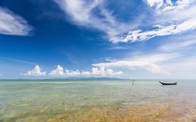 The Cosy Sunset Beach Resort & Restaurant